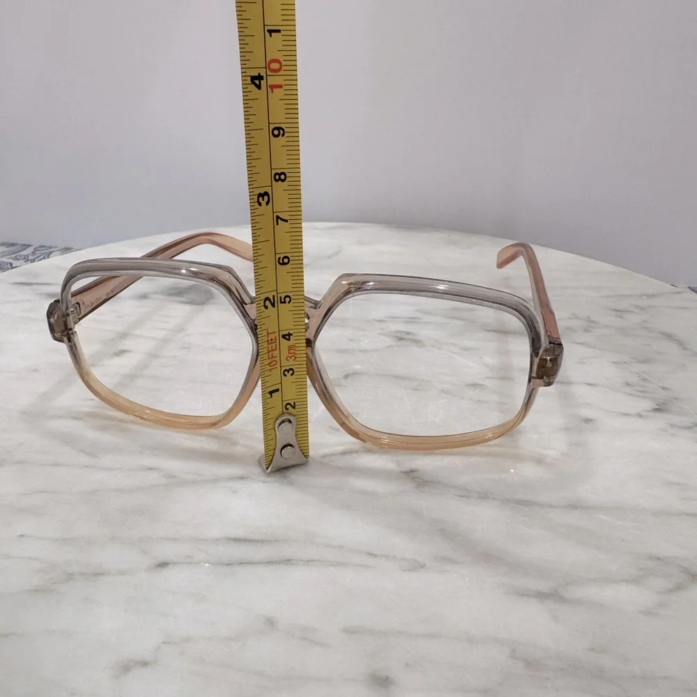 Vintage st. Thomas 1960s glasses case with 1970s foster grant frames